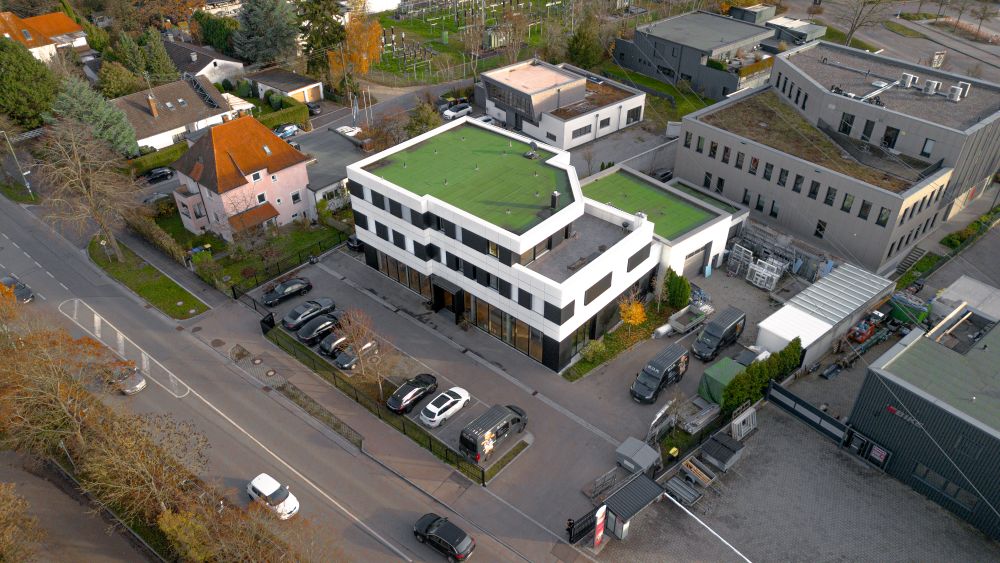 E.D.A. Augsburg Firmensitz Stadtbergen Ausstellung Gebäude Drohnenaufnahme